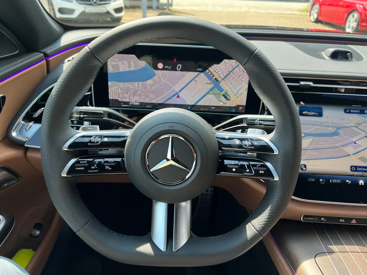 Mercedes-Benz E 200 AMG LINE PREMIUM PANO SUPERSCREEN NAPPA — Galerie du véhicule 31