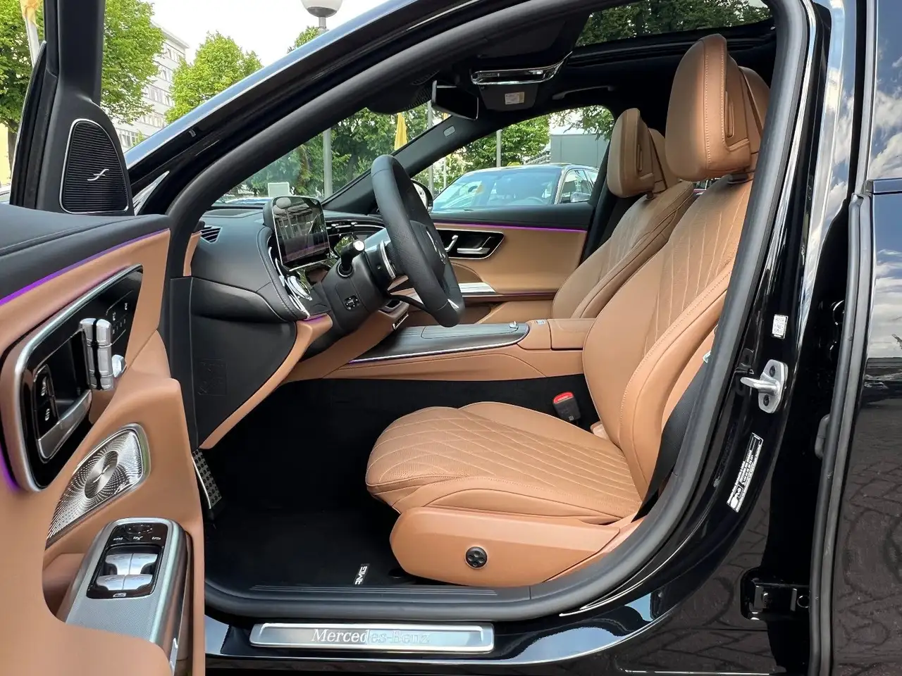 Mercedes-Benz E 200 AMG LINE PREMIUM PANO SUPERSCREEN NAPPA — Galerie du véhicule 9