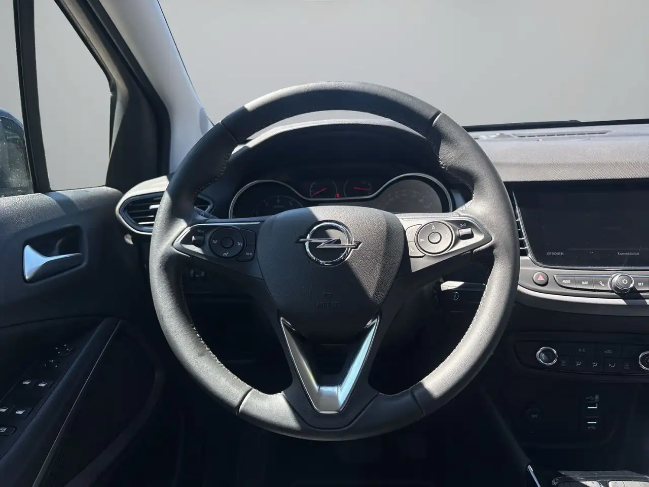 Opel Crossland 1.2 Turbo ENJOY LED+Navi+Klima+ — معرض صور السيارة 15