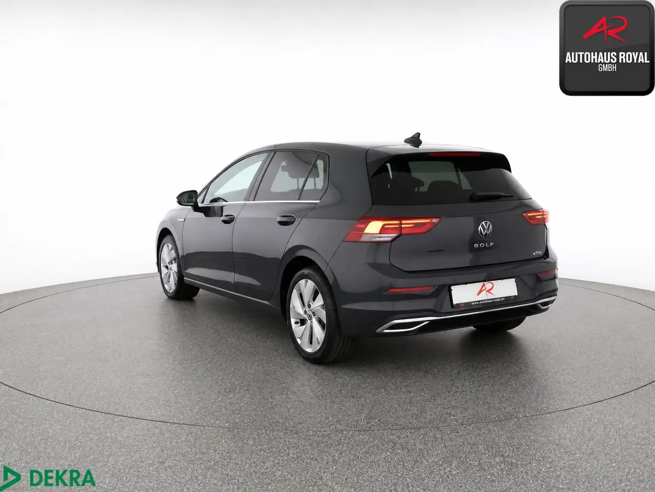 Volkswagen Golf VIII 1.5 eTSI STYLE MASSAGE,MEMORY,ACC,1.HD — Galerie du véhicule 3