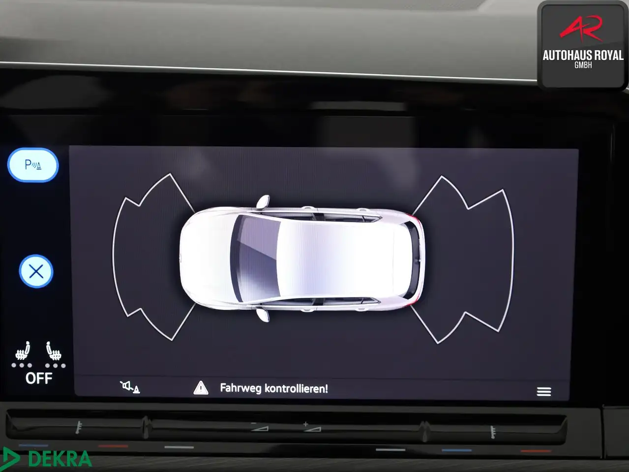 Volkswagen Golf VIII 1.5 eTSI STYLE MASSAGE,MEMORY,ACC,1.HD — Galerie du véhicule 19