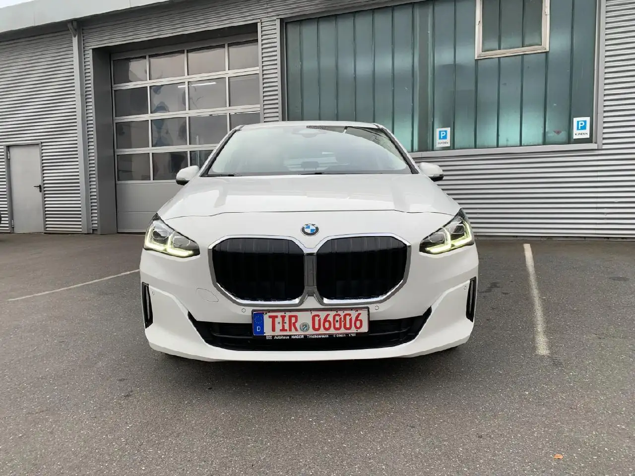 BMW 216 i Active Tourer — Vehicle gallery 2