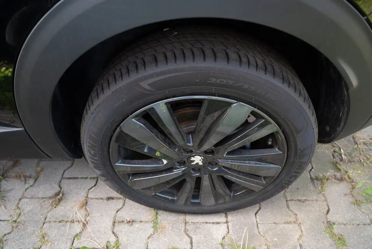 Peugeot 3008 GT 1.2 Hybrid 136 *GW-TOP-DEAL* — معرض صور السيارة 18