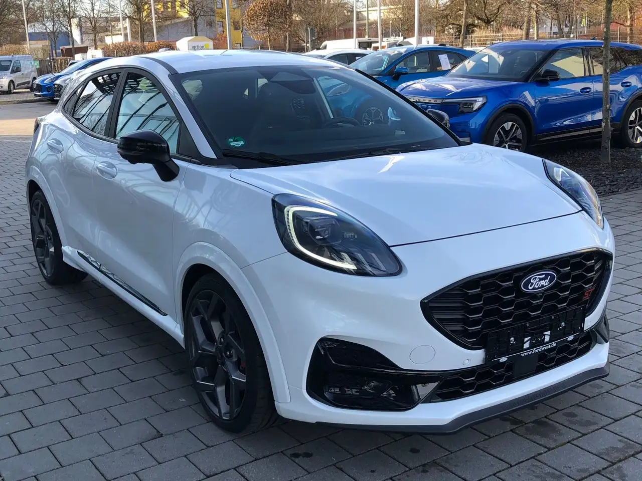 Ford Puma 112 Puma 1.0 EcoBoost Hybrid Autom. ST X — معرض صور السيارة 5