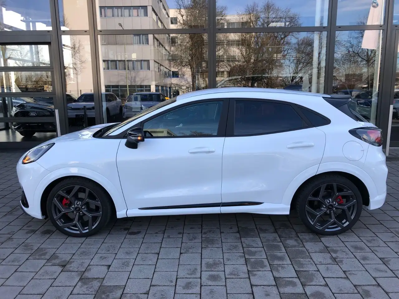 Ford Puma 112 Puma 1.0 EcoBoost Hybrid Autom. ST X — معرض صور السيارة 7