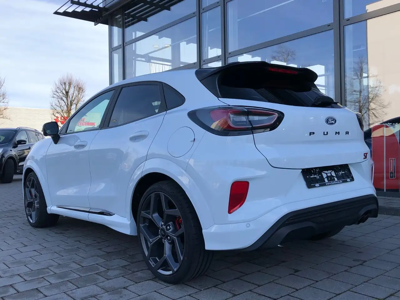 Ford Puma 112 Puma 1.0 EcoBoost Hybrid Autom. ST X — معرض صور السيارة 6