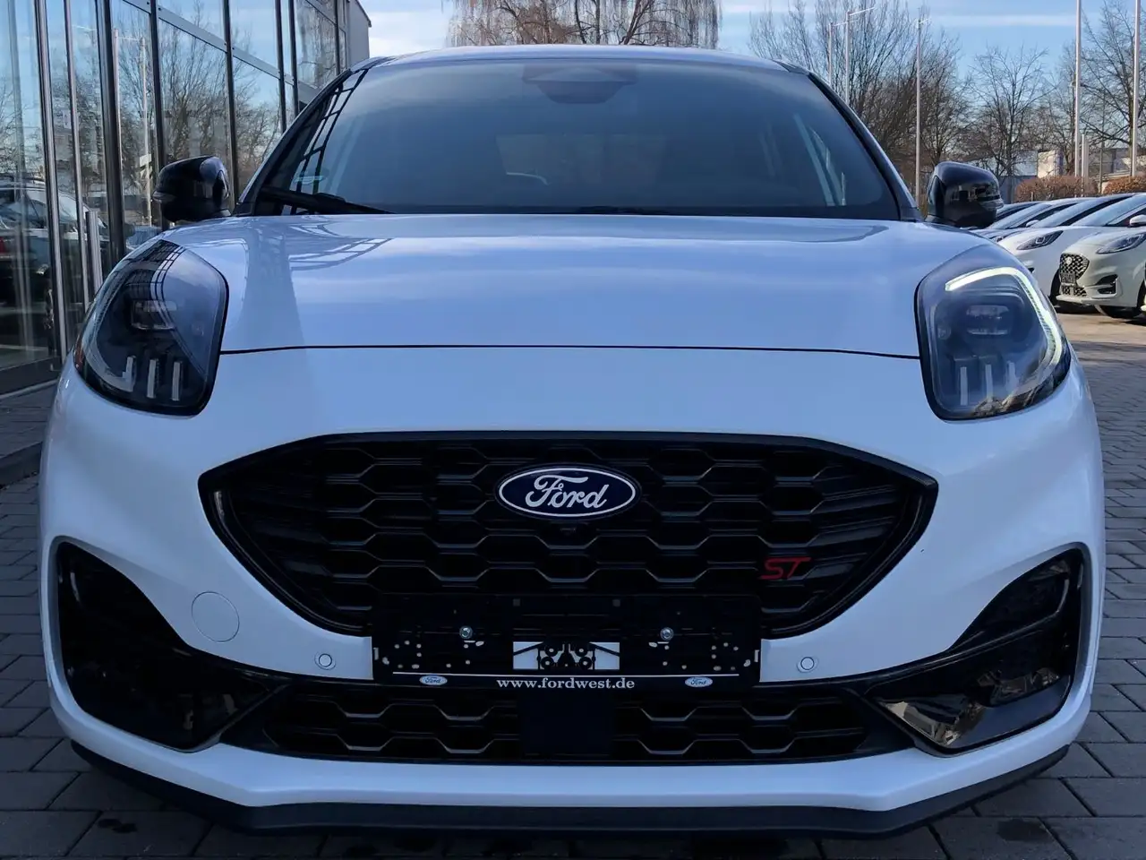Ford Puma 112 Puma 1.0 EcoBoost Hybrid Autom. ST X — معرض صور السيارة 3
