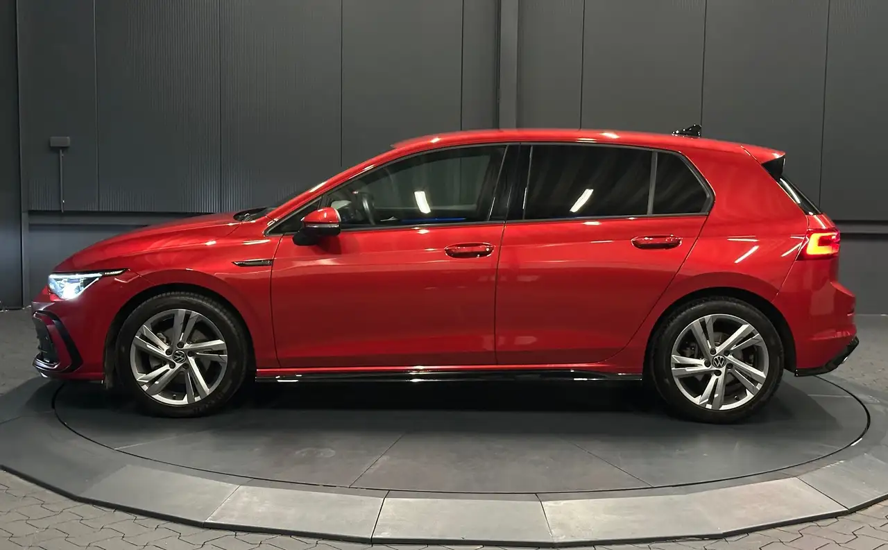 Volkswagen Golf Lim. 1.5 eTSI R-Line *HeadUp*Harman/Kardon*KAMERA* — Galerie du véhicule 2
