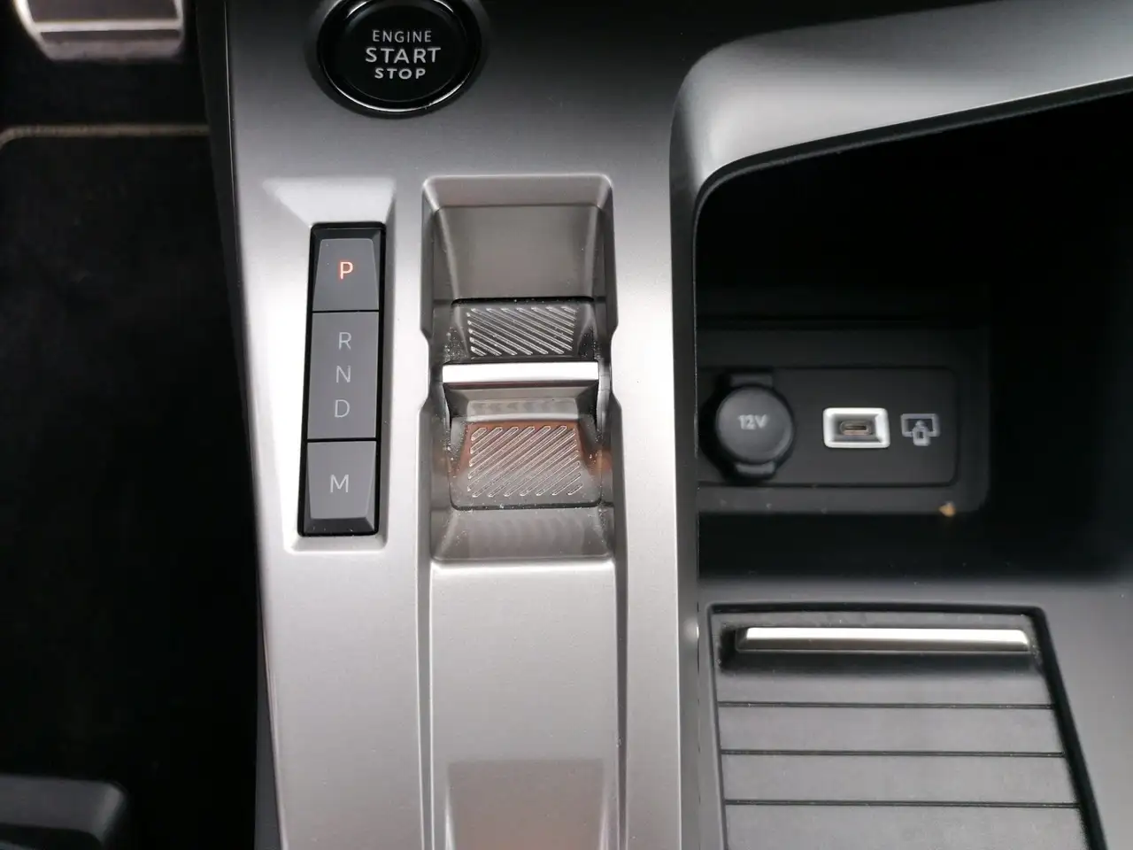 Peugeot 308 1.2 PureTech 130 SW GT ACC AHK KeyLess LED — معرض صور السيارة 19