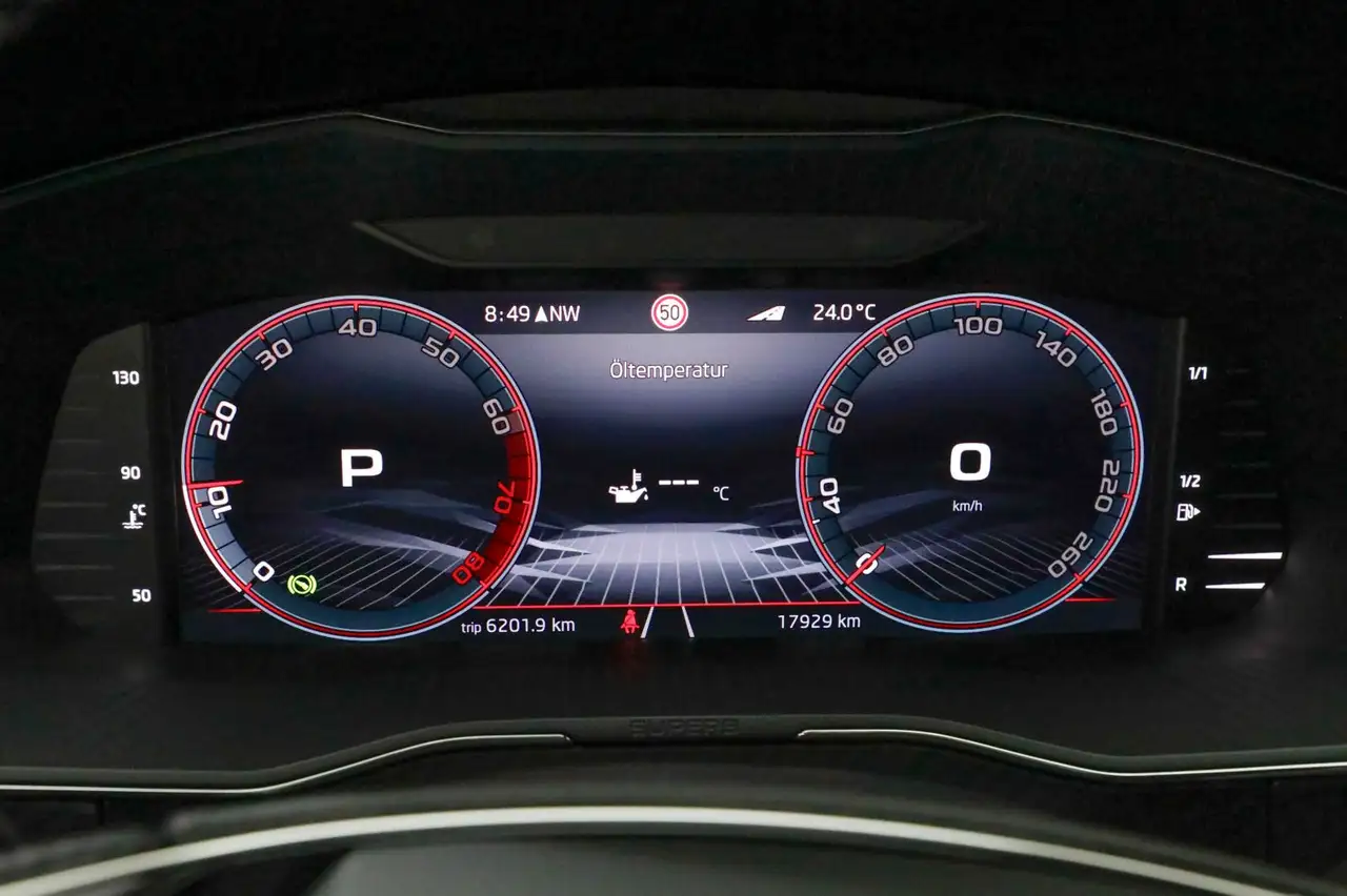 Skoda Superb Combi 2.0 TSI DSG Sportline AHK Kamera — Vehicle gallery 21