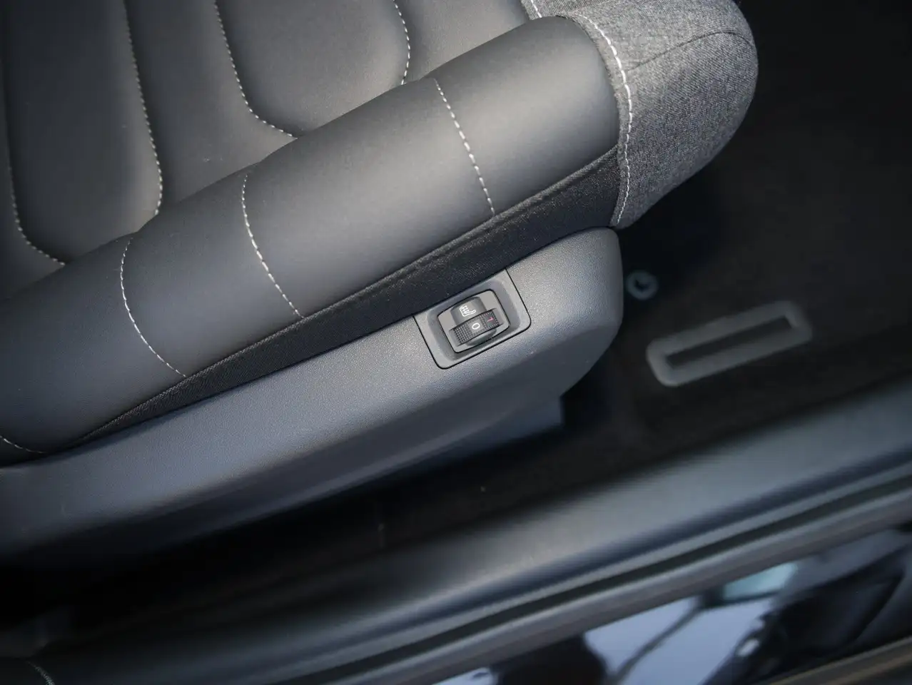 Citroen C3 Aircross 1,2 Ltr - PureTech / MAX / 131 PS / Kam. / Navi — معرض صور السيارة 10