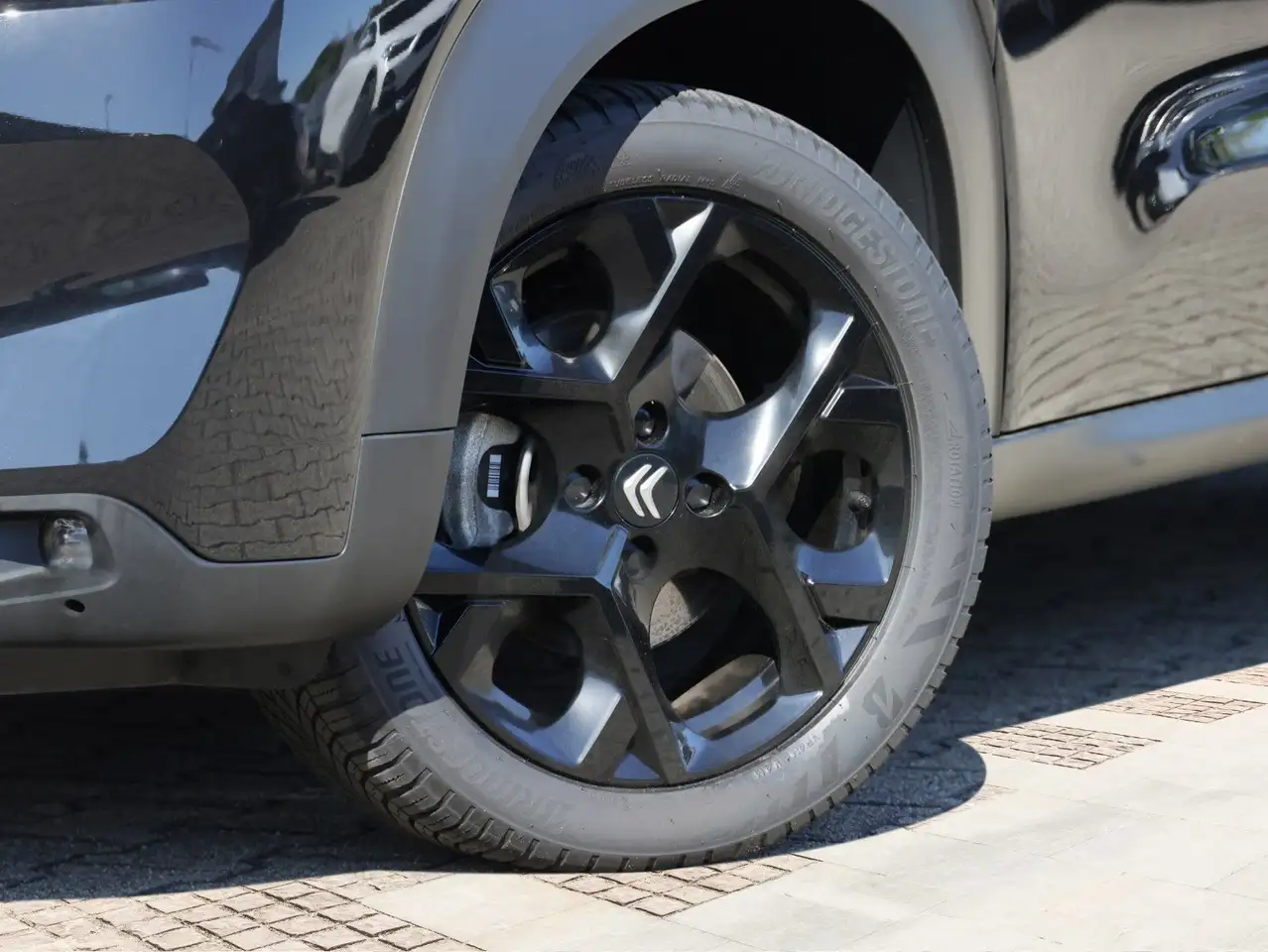 Citroen C3 Aircross 1,2 Ltr - PureTech / MAX / 131 PS / Kam. / Navi — معرض صور السيارة 5