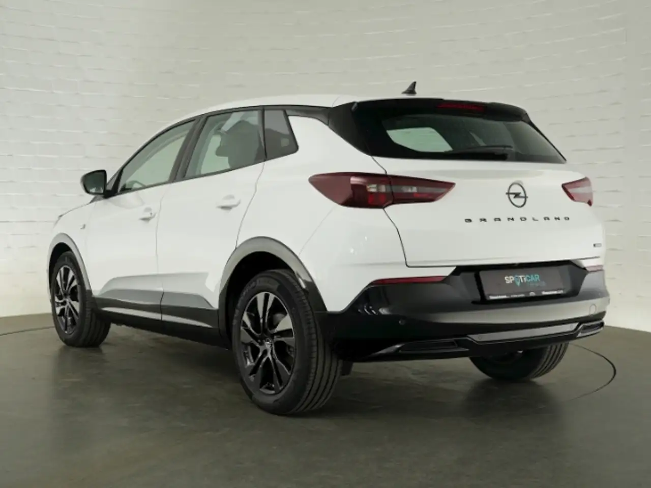 Opel Grandland GS HYBRID eDCT+LED+NAVI+360 GRAD KAMERA+SITZ-/LENK — Galería del vehículo 32