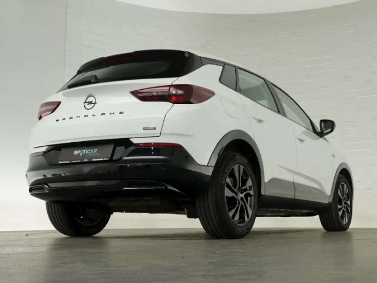 Opel Grandland GS HYBRID eDCT+LED+NAVI+360 GRAD KAMERA+SITZ-/LENK — Galería del vehículo 30