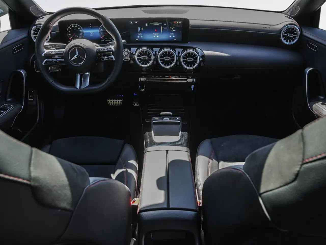 Mercedes-Benz CLA 200 CLA 200 SB AMG-LINE ADVANCED PLUS PANORAMA LED — معرض صور السيارة 10