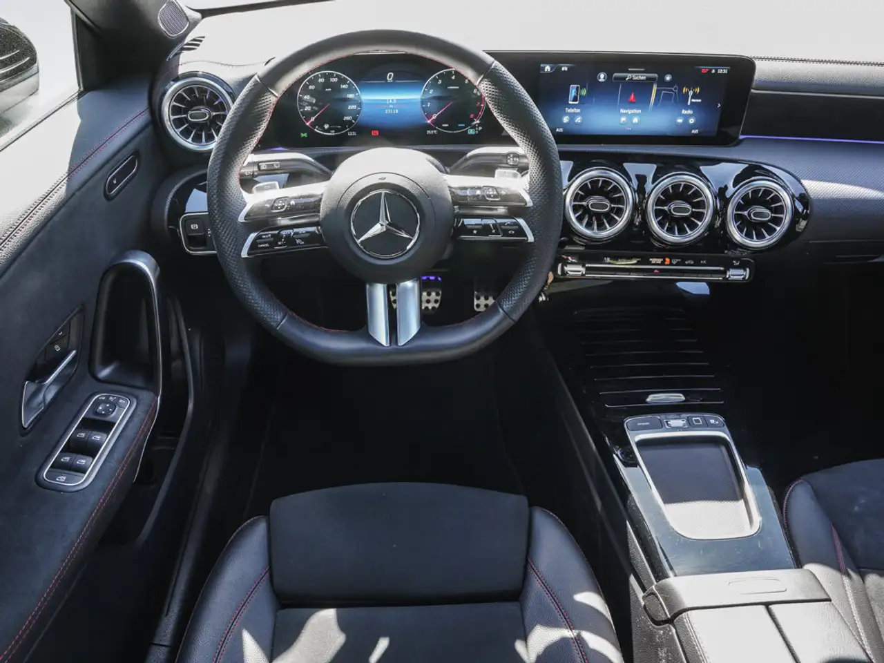 Mercedes-Benz CLA 200 CLA 200 SB AMG-LINE ADVANCED PLUS PANORAMA LED — معرض صور السيارة 9