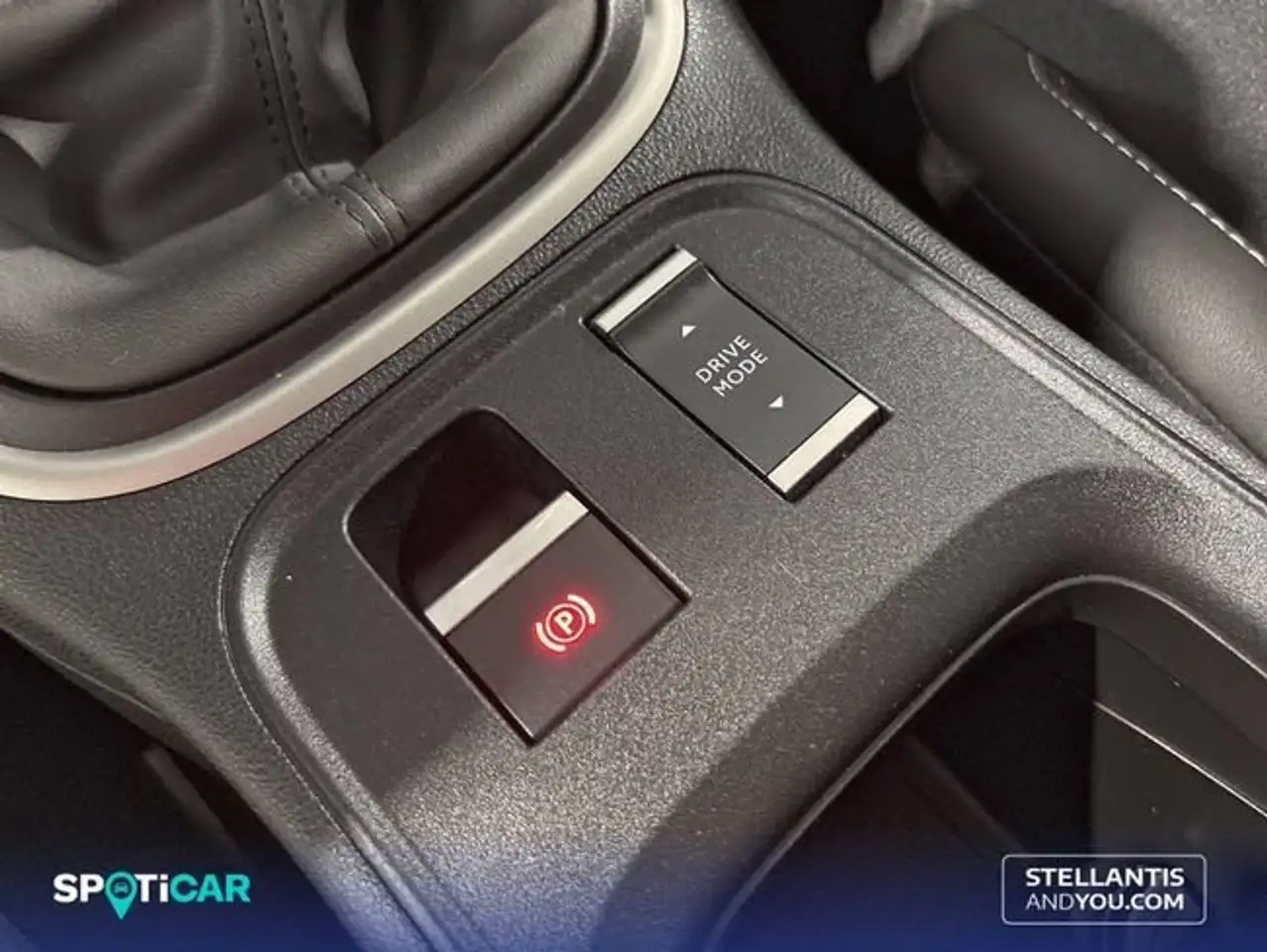Jeep Avenger 1.2 Altitude 74KW — Galerie du véhicule 20