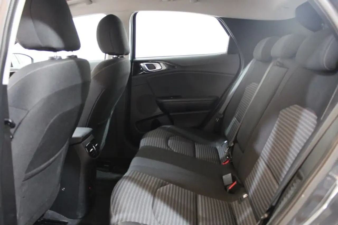 Kia XCeed 1.6 PHEV eDrive Aut. — Galería del vehículo 17