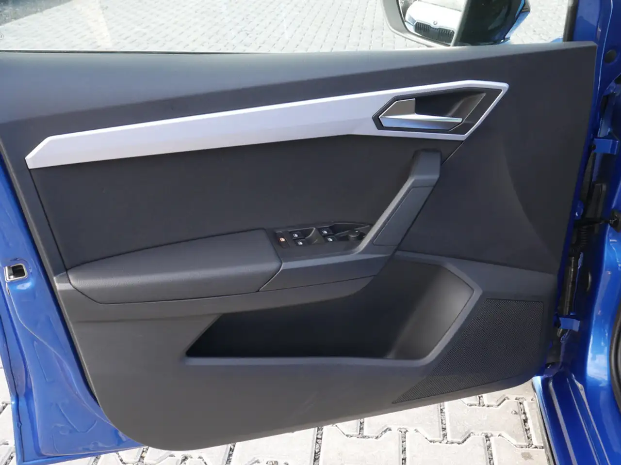 SEAT Ibiza 1.5 TSI FR Pro Black Edition LED PANO — Vehicle gallery 20