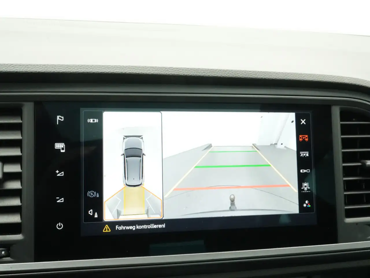 CUPRA Ateca VZ 4Drive DSG CARPLAY ACC AHK 360°KAM DCC — معرض صور السيارة 15
