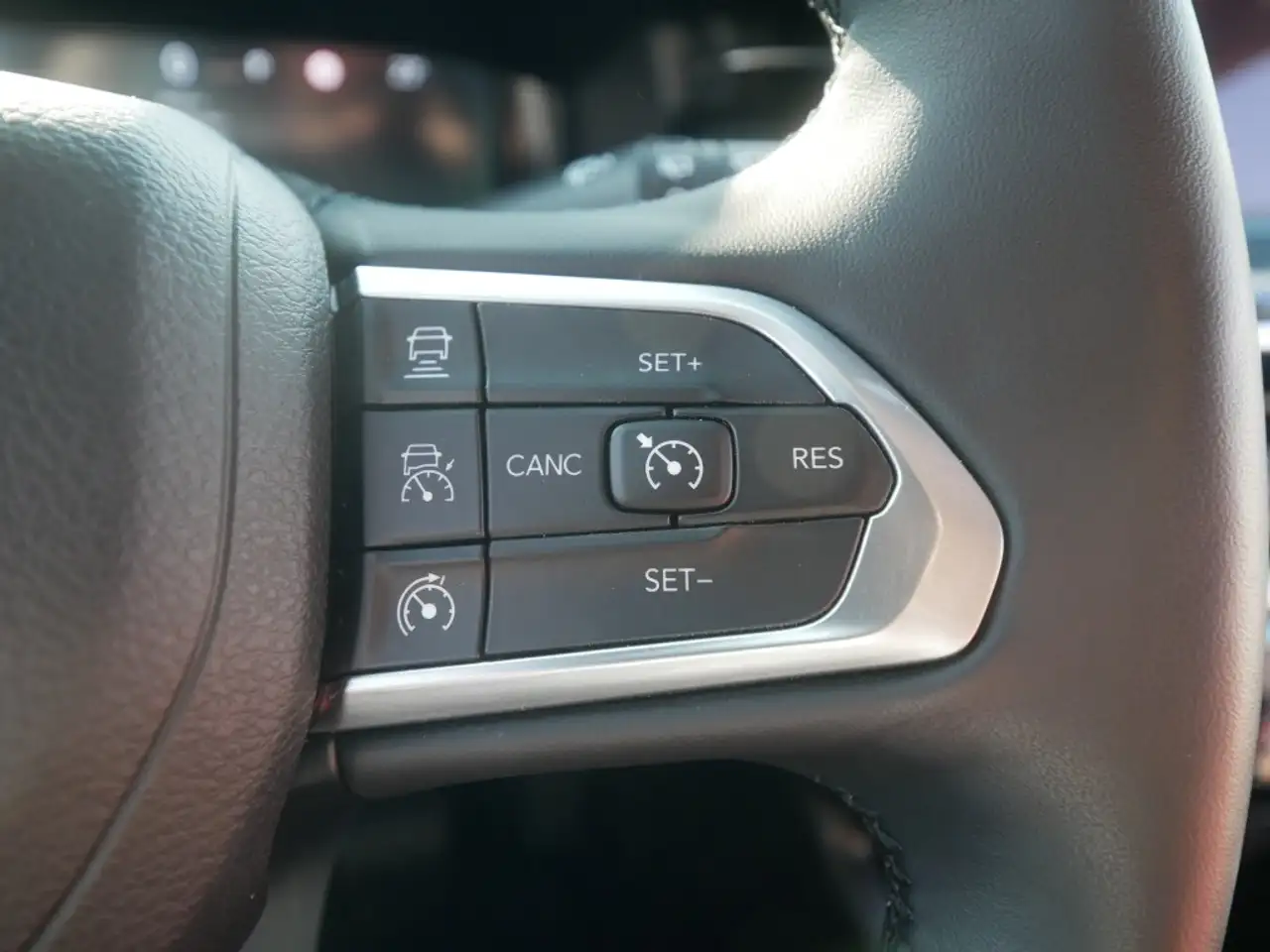 Jeep Compass ALTITUDE e-HYBRID 1.5l 130PS AT SICHERHEIT WINTER — Vehicle gallery 14