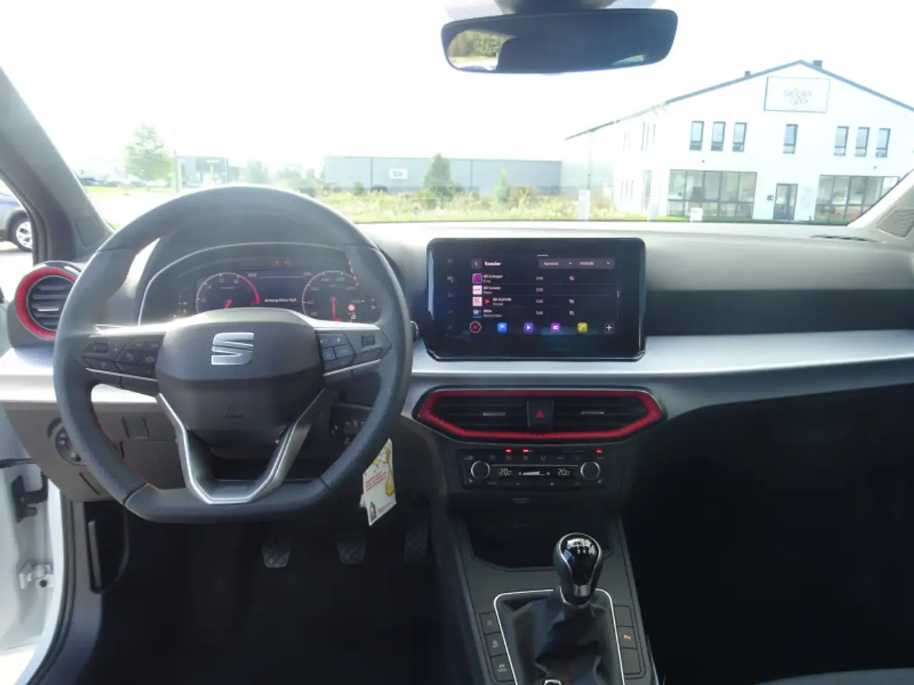 SEAT Ibiza Ibiza 1.0 TSI FR 115PS Navi ACC Sitzheizung Voll-L — Galería del vehículo 7