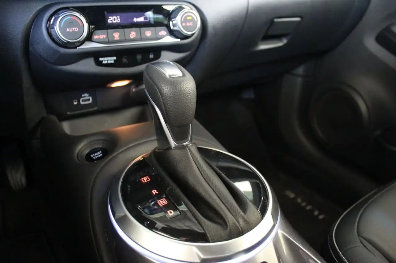 Nissan Juke 1.6 Hybrid Tekna Auto — معرض صور السيارة 18