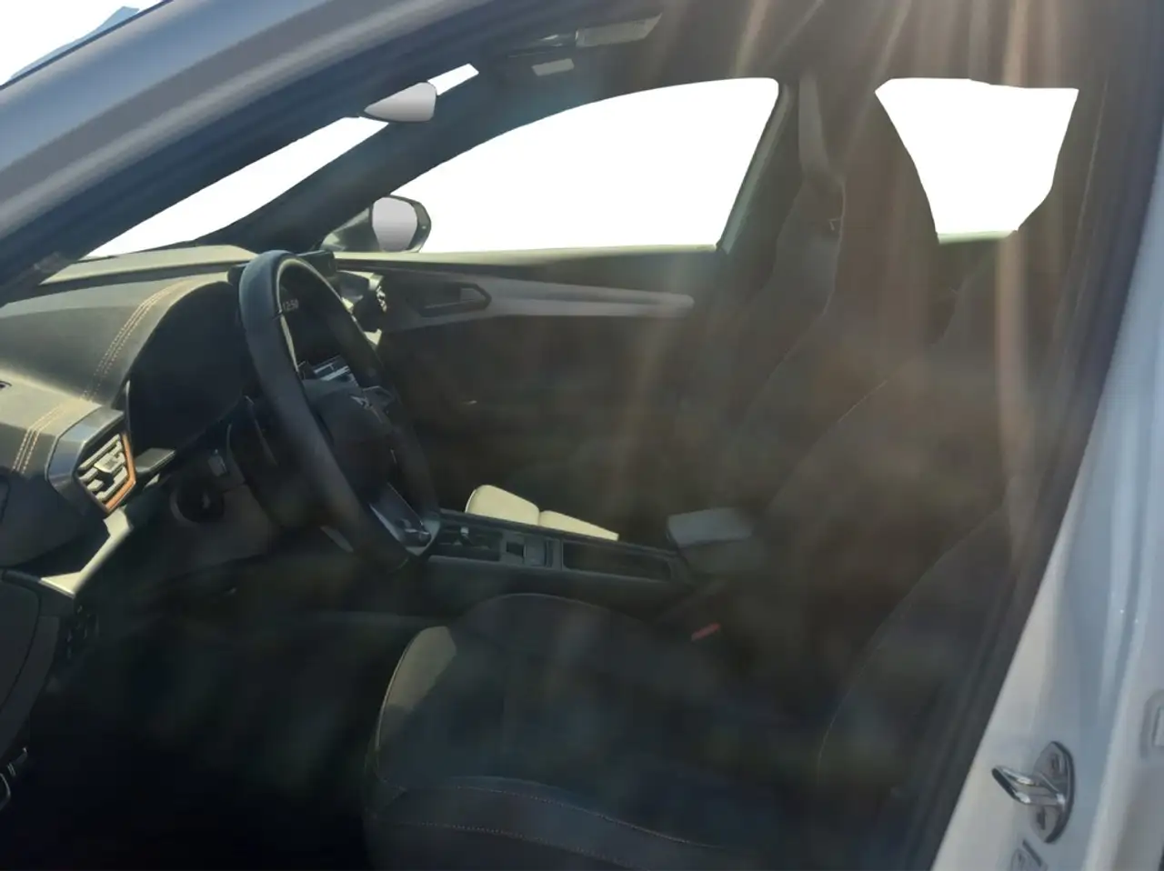 CUPRA Formentor 2.0 TSI DSG 4Drive VZ DCC VIRTUAL*NAVI*LED*ACC*... — Galerie du véhicule 12