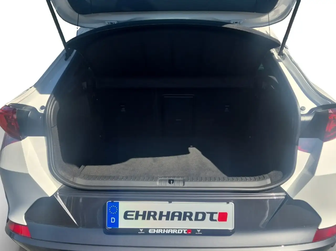 CUPRA Formentor 2.0 TSI DSG 4Drive VZ DCC VIRTUAL*NAVI*LED*ACC*... — Galerie du véhicule 10