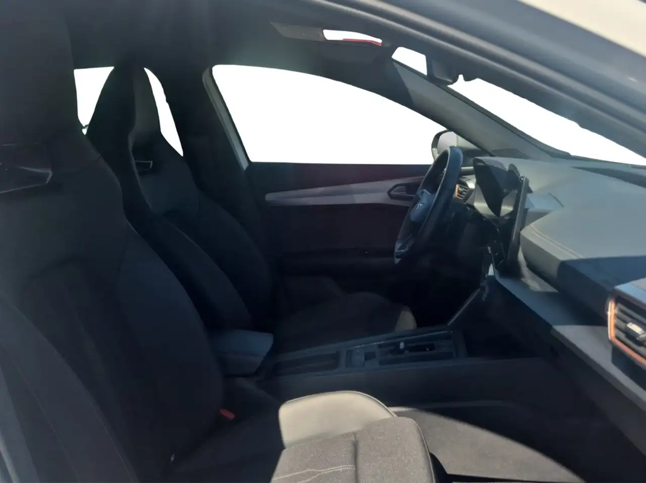 CUPRA Formentor 2.0 TSI DSG 4Drive VZ DCC VIRTUAL*NAVI*LED*ACC*... — Galerie du véhicule 11