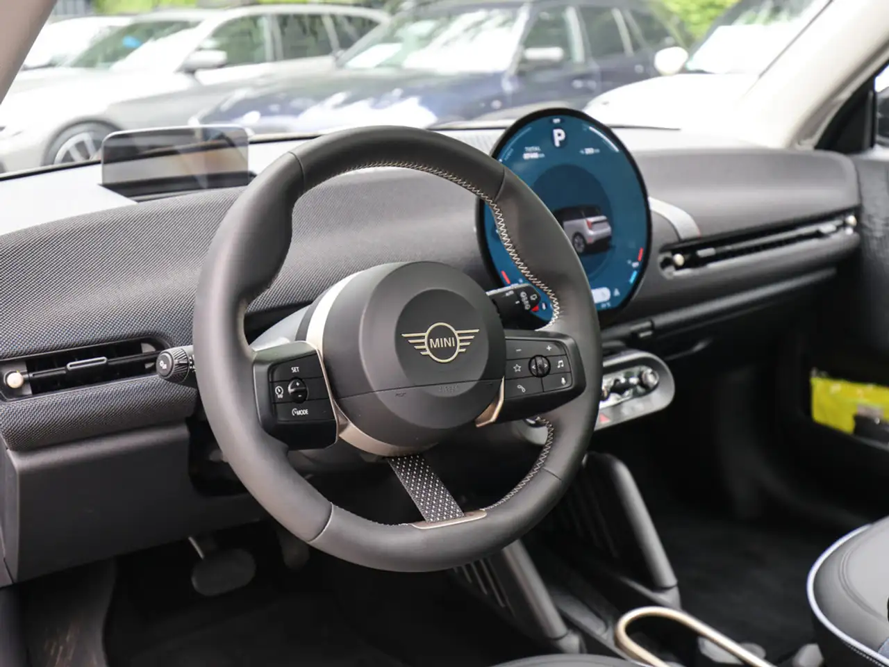 MINI Cooper SE Classic Trim PANO HUD LED SHZ PDC — Vehicle gallery 28