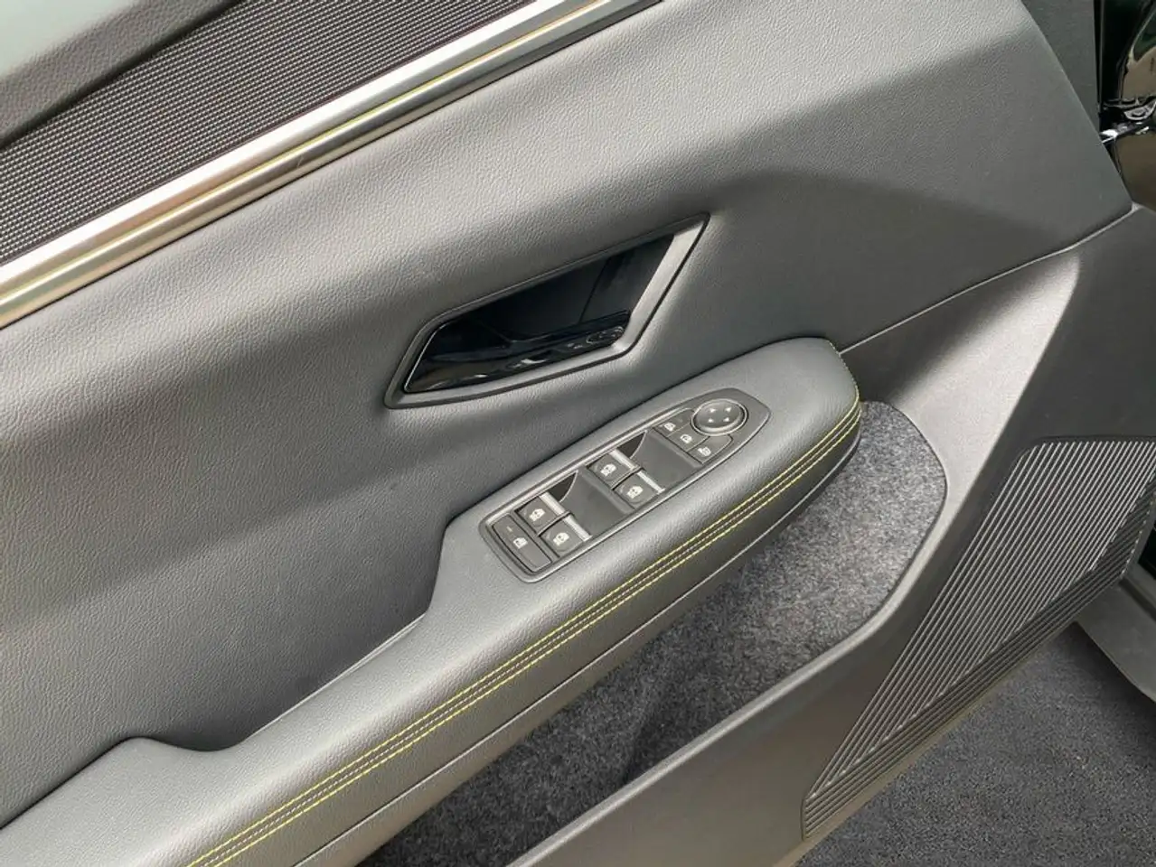 Renault Scenic Scenic E-Tech 220 Long Range Techno 160 kW, 5-türi — Vehicle gallery 14