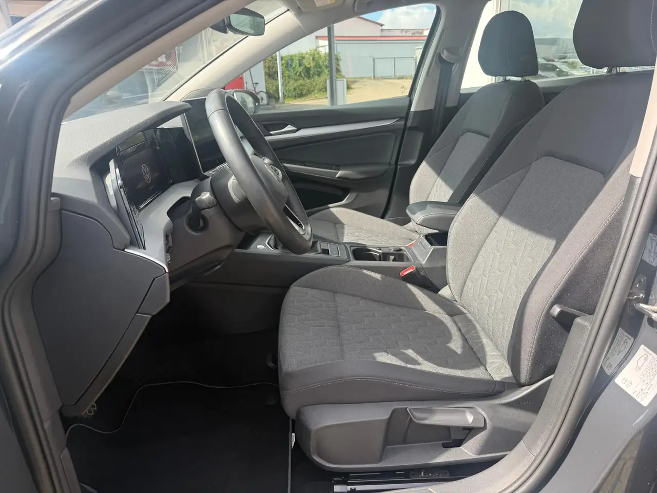 Volkswagen Golf Variant VIII Variant 1.5 TSI RFK SHZ Clima — Galería del vehículo 10