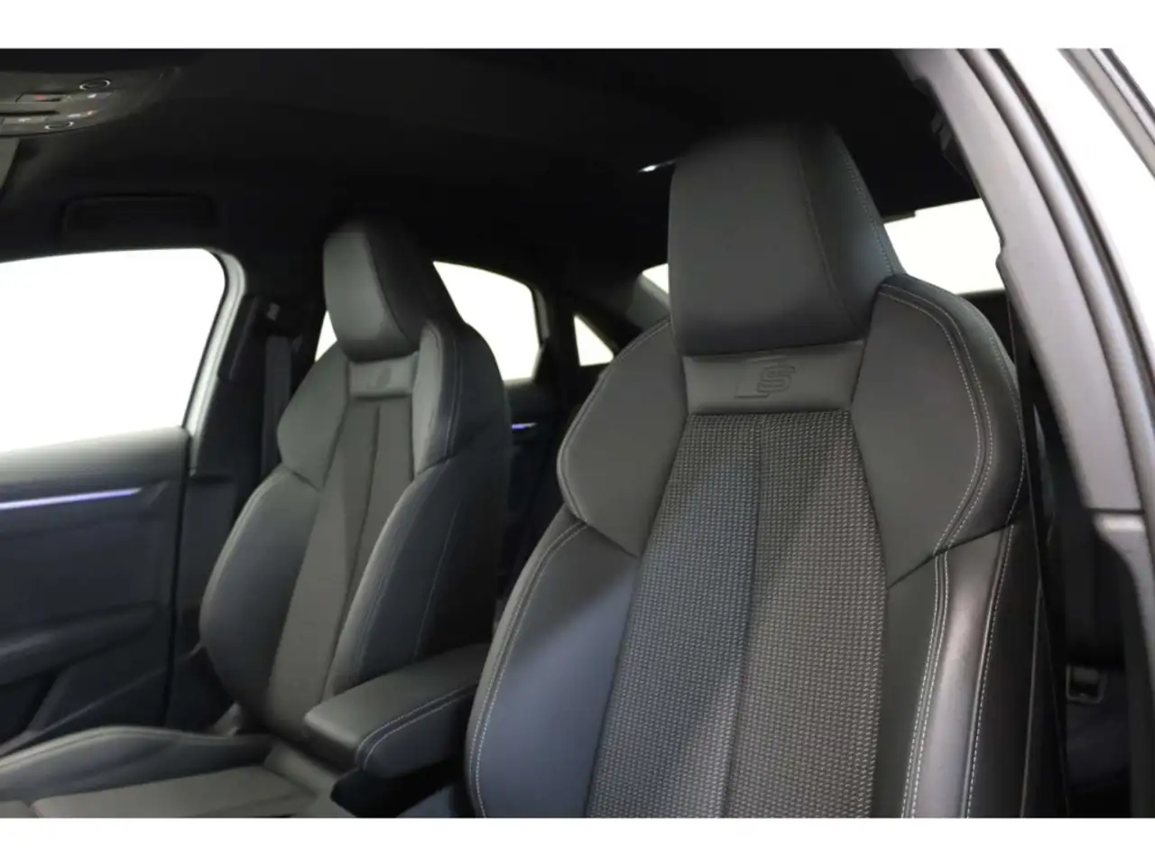 Audi S3 Limousine TFSI quattro LED/NAV/RFK/Virt./PDC — Vehicle gallery 10