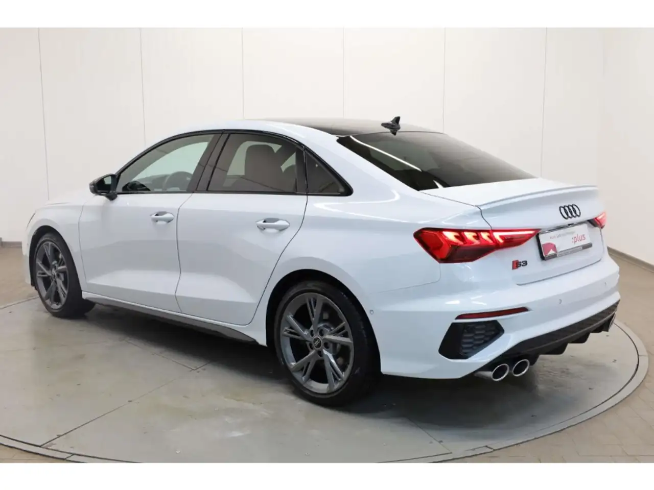 Audi S3 Limousine TFSI quattro LED/NAV/RFK/Virt./PDC — Vehicle gallery 4