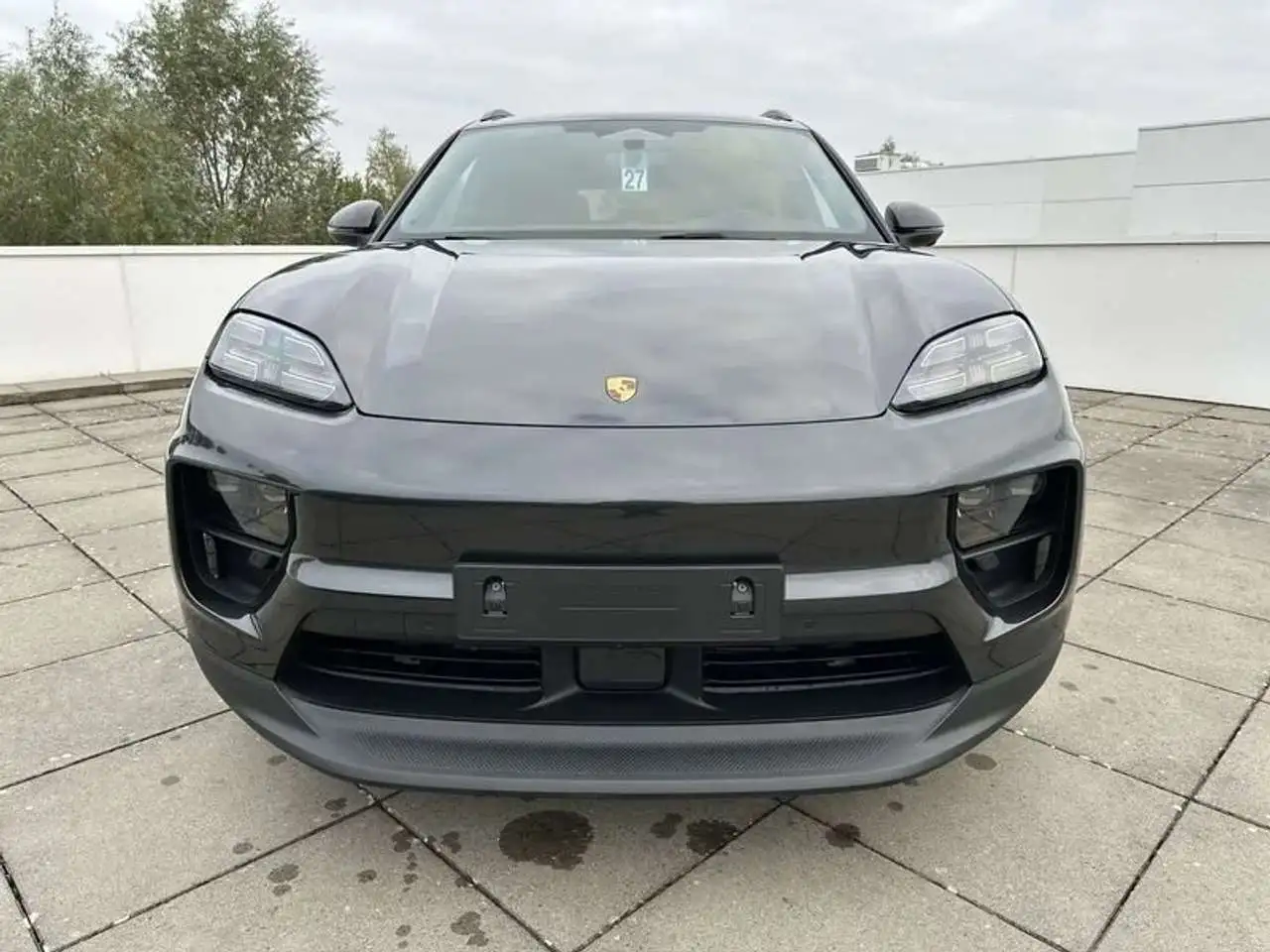 Porsche Macan 4 Electric 300 kW — Vehicle gallery 3