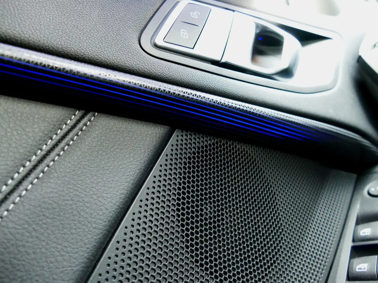 BMW 120 120i Sport Line NaviProf Kamera Adapt.LED Sound — معرض صور السيارة 11