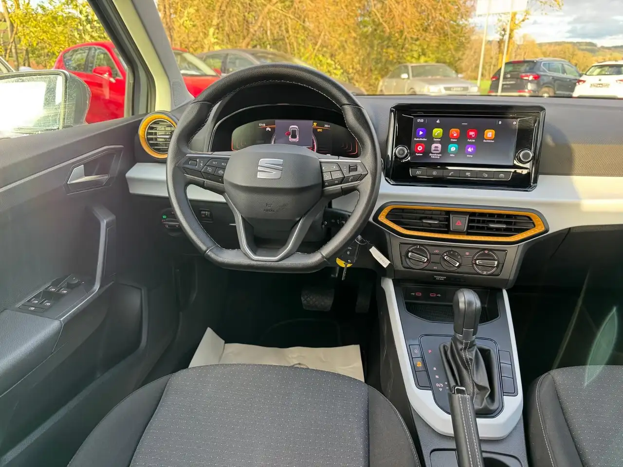 SEAT Arona 1.0 TSI *DSG*STYLE*PDCHI*DAB*TEMPOMAT*FRON — Vehicle gallery 14