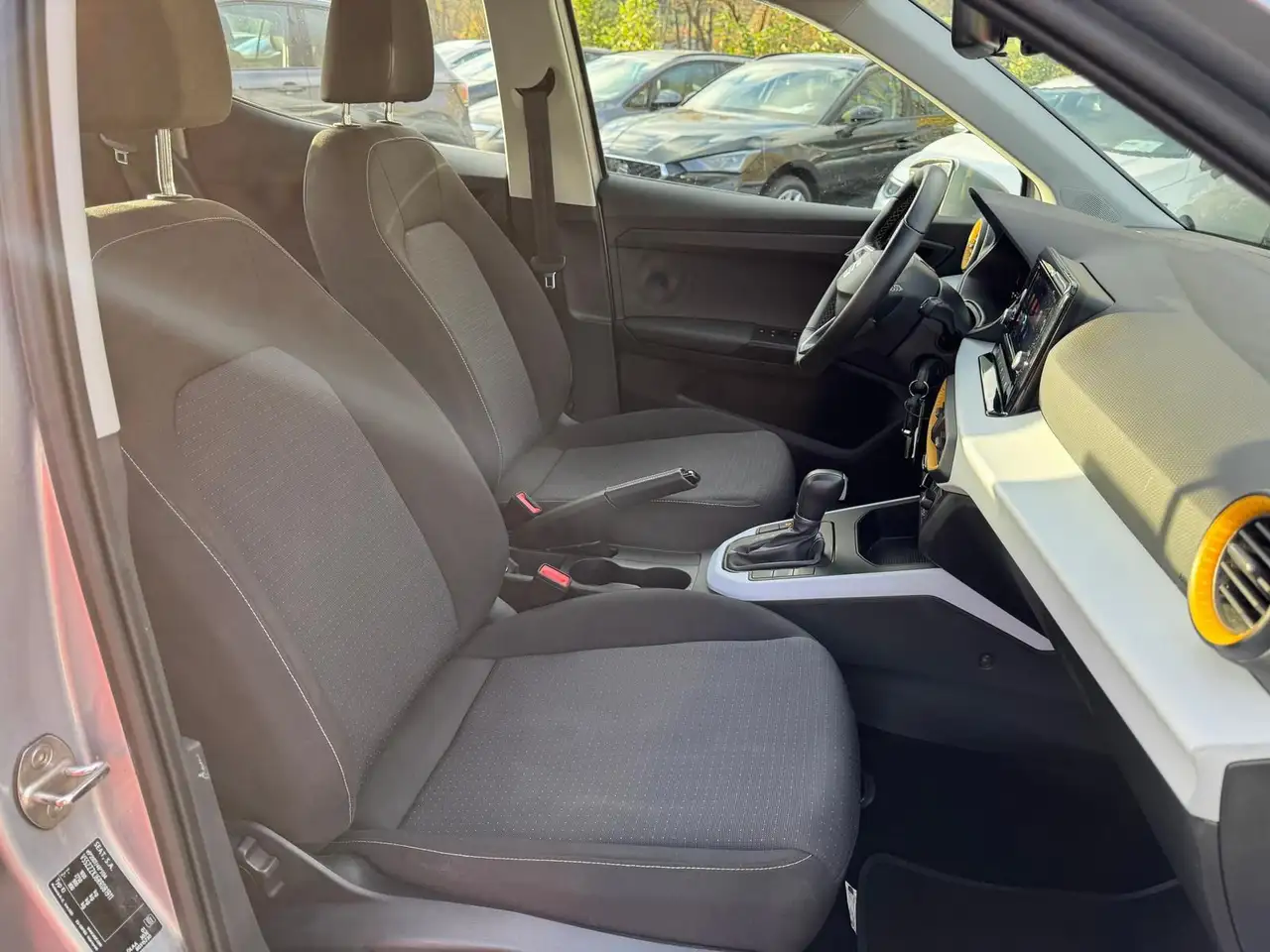 SEAT Arona 1.0 TSI *DSG*STYLE*PDCHI*DAB*TEMPOMAT*FRON — Vehicle gallery 11