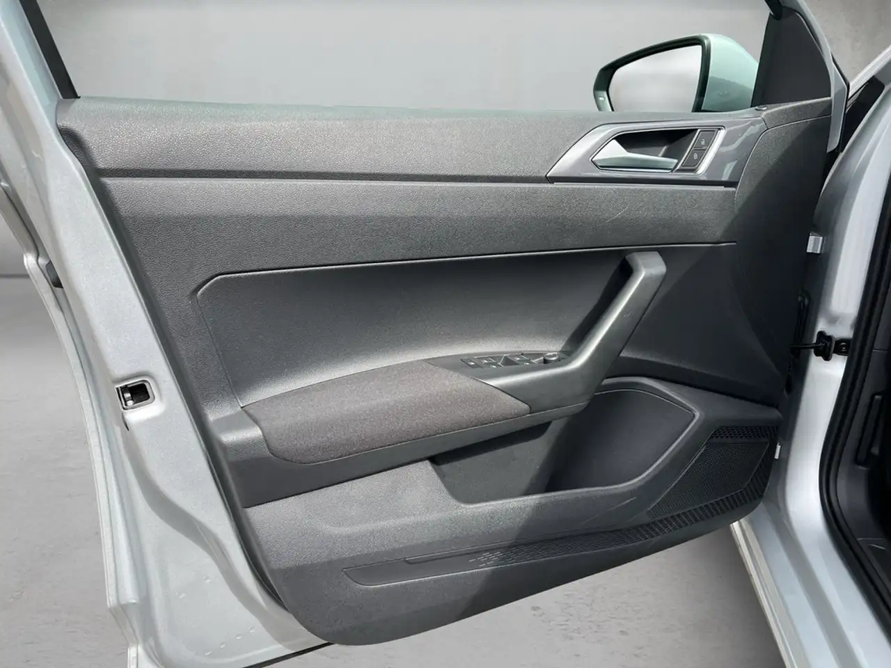 Volkswagen Polo VI 1.0 TSI Style *Navi*APP* — Vehicle gallery 6
