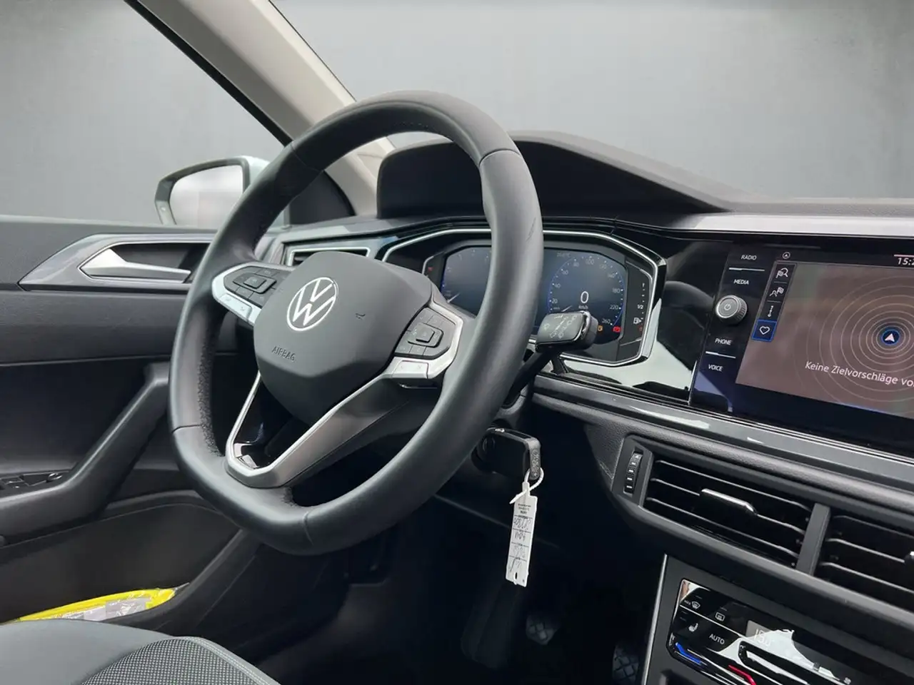 Volkswagen Polo VI 1.0 TSI Style *Navi*APP* — Vehicle gallery 7