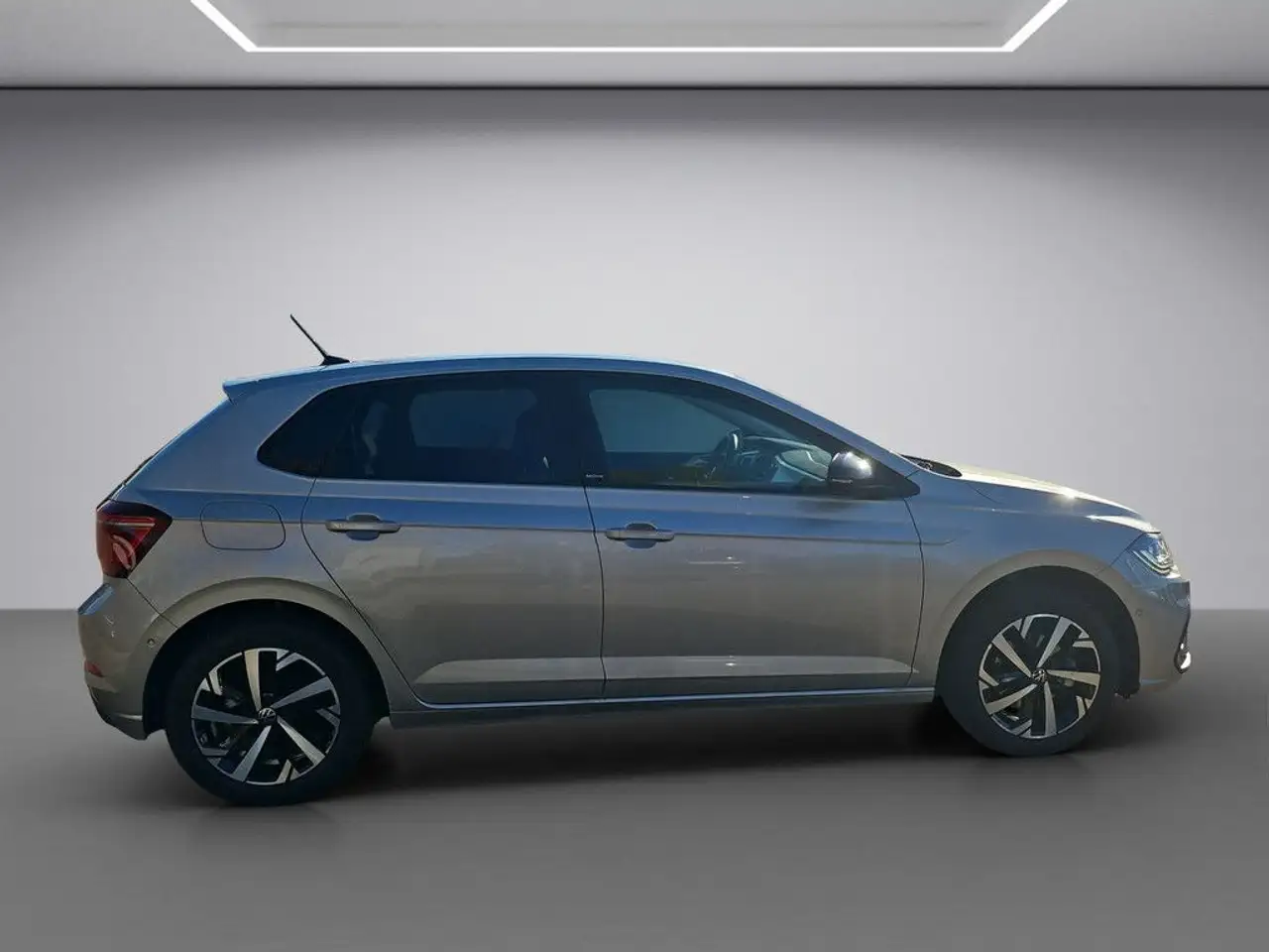 Volkswagen Polo 1.0TSI DSG Move — Vehicle gallery 7