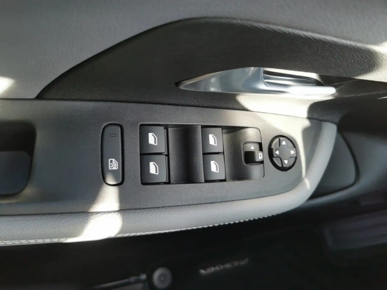 Opel Mokka Elegance Kamera|Sitz-/Lenkradheizung|Klima — Vehicle gallery 20