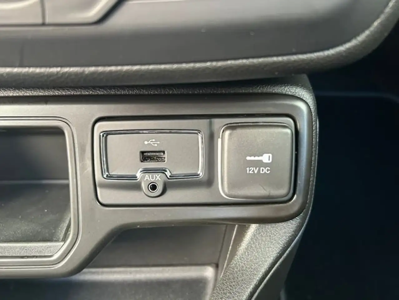 Jeep Renegade 1.0 Gasolina 88 kW (120 CV) Limited — Galería del vehículo 28