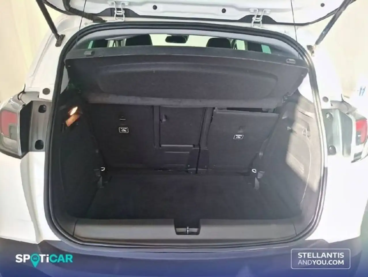 Opel Crossland 1.2 S&S Elegance Pack 110 — Vehicle gallery 6