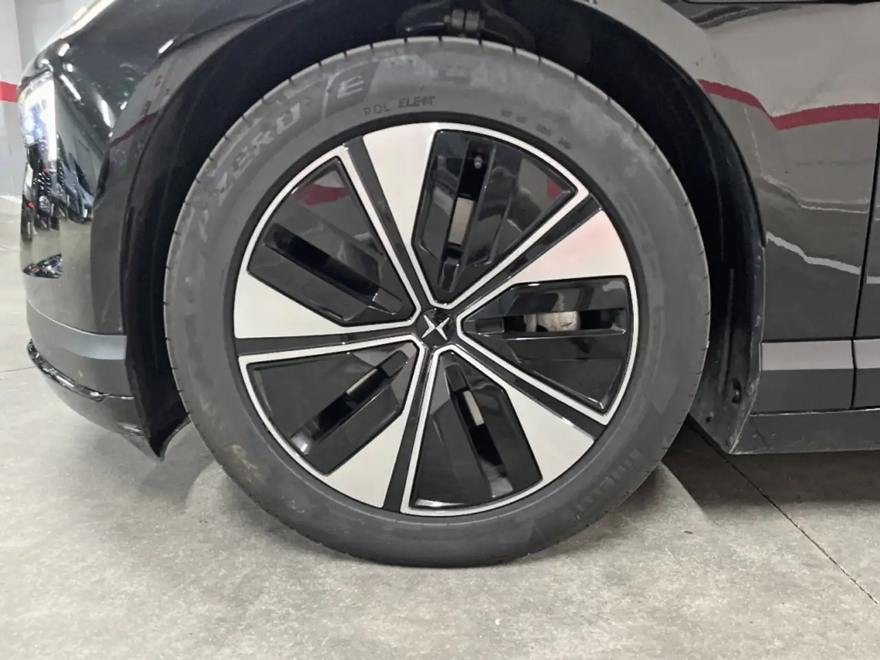 Polestar 4 Single Motor Long Range — Vehicle gallery 13