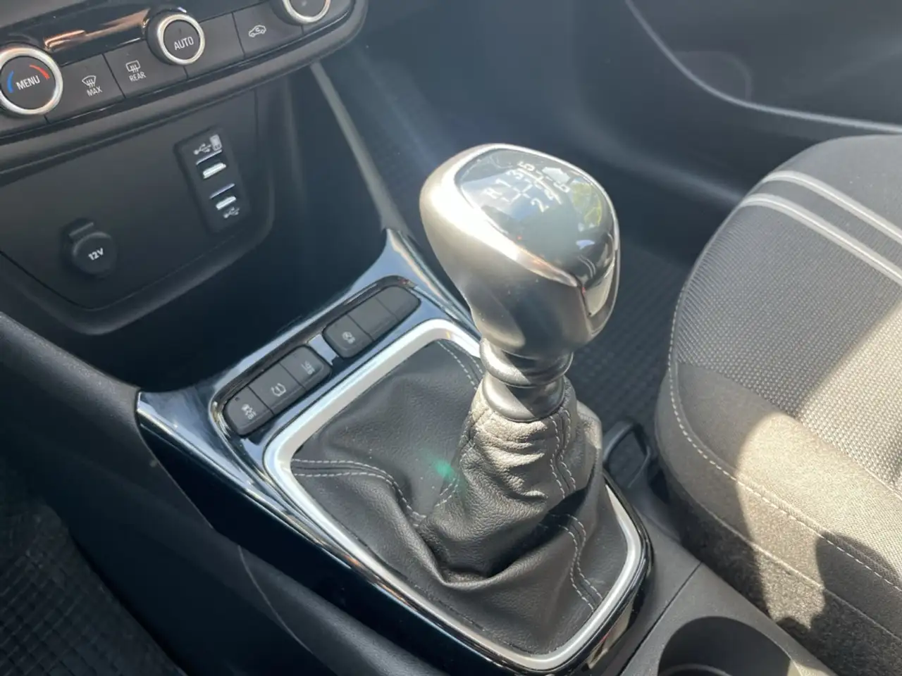 Opel Crossland Elegance AHK Navi LED Apple CarPlay Android Auto M — معرض صور السيارة 12
