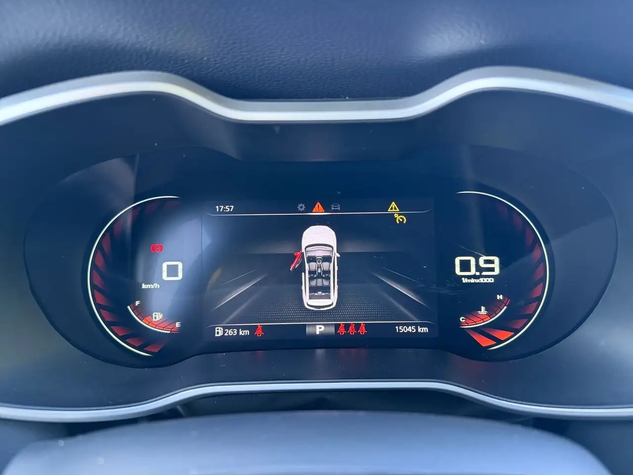 MG ZS 1.0 T-GDI Luxury Aut. LED Navi 360° Tempomat — Galerie du véhicule 11