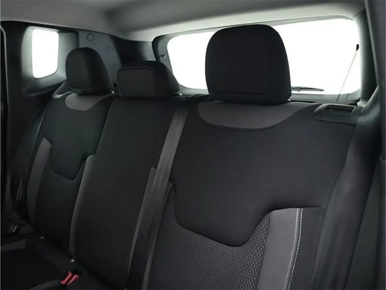 Jeep Renegade 1.5 eHybrid 130CV Limited ATX — Galerie du véhicule 18