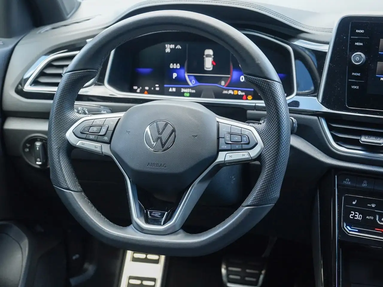 Volkswagen T-Roc 1.5 TSI DSG R-Line /MatrixLED/AHK/RFK/Navi — Galería del vehículo 15